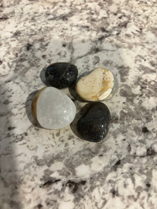 Natural Agate Tumbled Stone